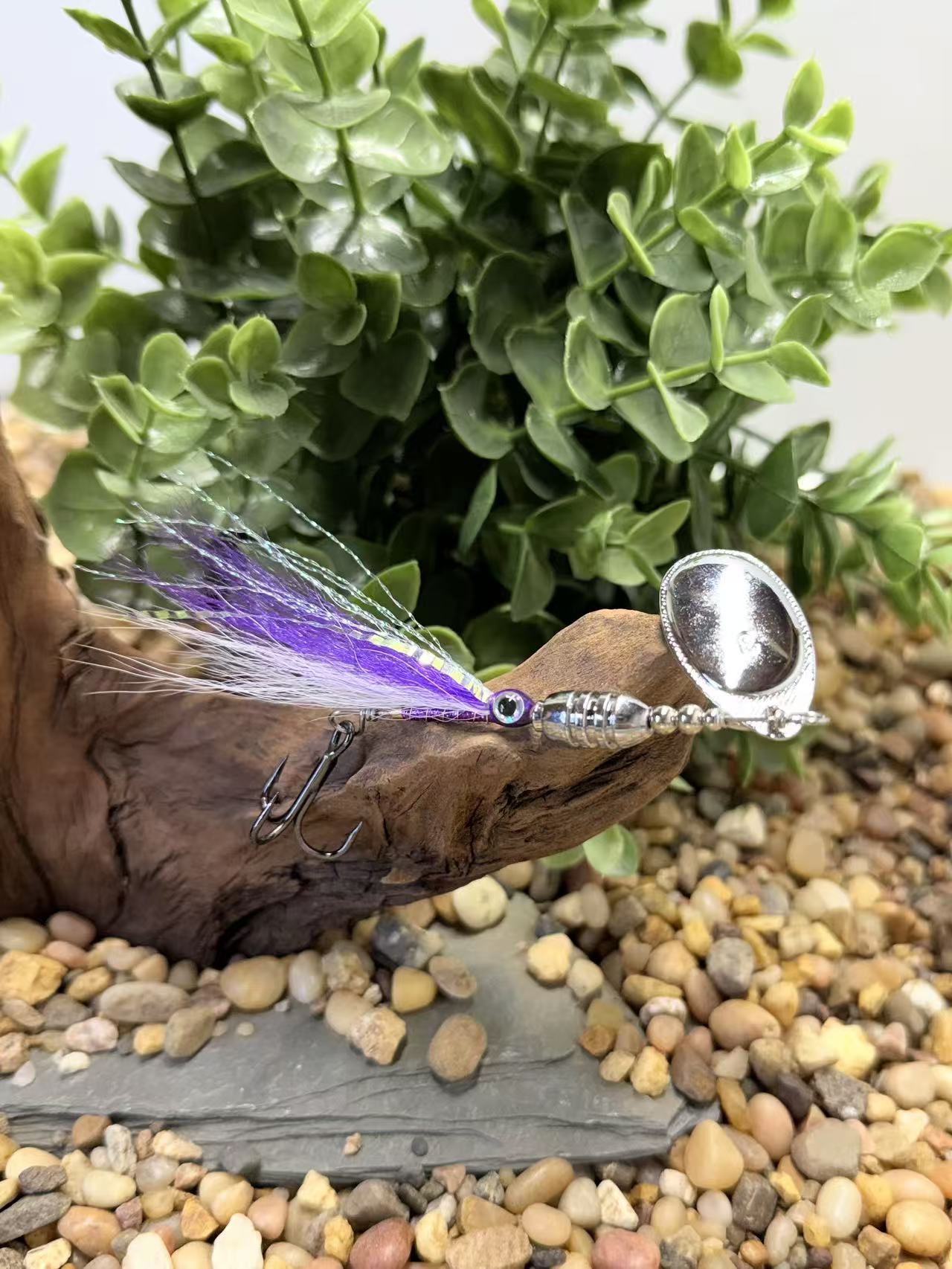 Rizing Rivers "TruFlow" Buck Tail Spinner (Violet Purple/White)