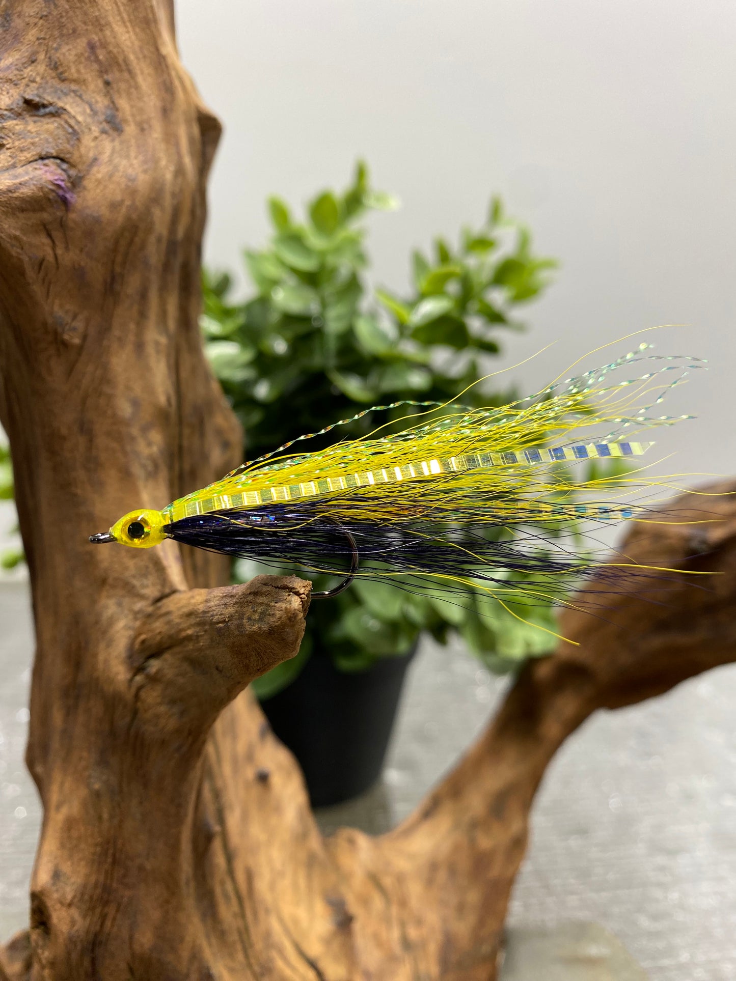 5 Pcs Rizing Rivers 3D Bucktail Flies (Yellow/Dark Purple)