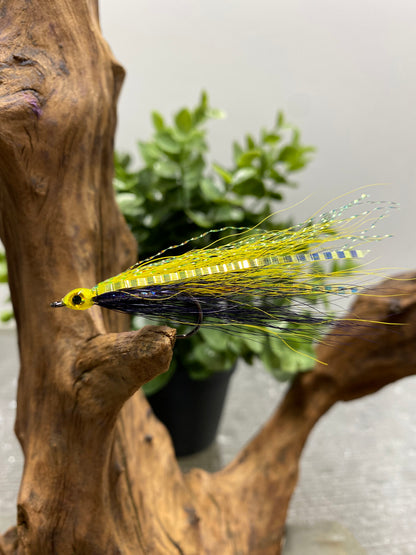 5 Pcs Rizing Rivers 3D Bucktail Flies (Yellow/Dark Purple)