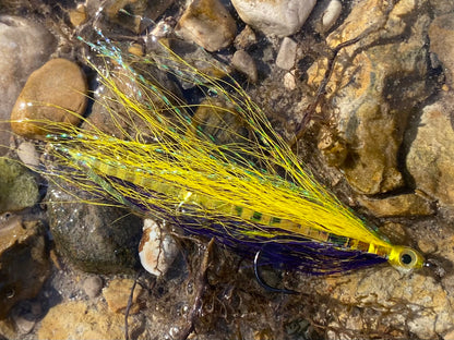 5 Pcs Rizing Rivers 3D Bucktail Flies (Yellow/Dark Purple)